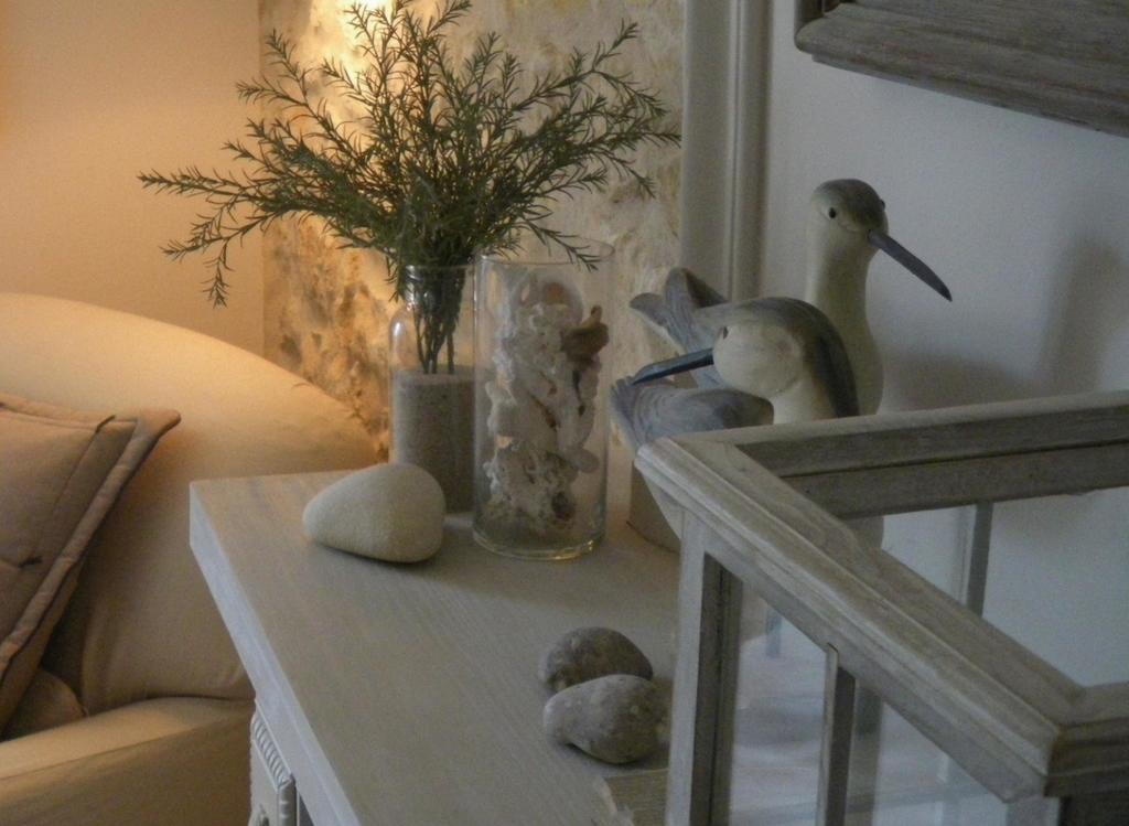 Les Persiennes Hotel Saintes Room photo