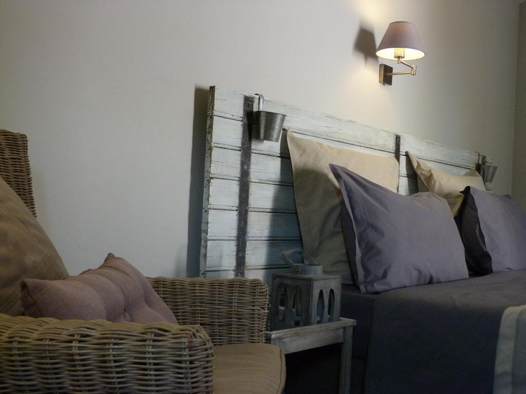 Les Persiennes Hotel Saintes Room photo